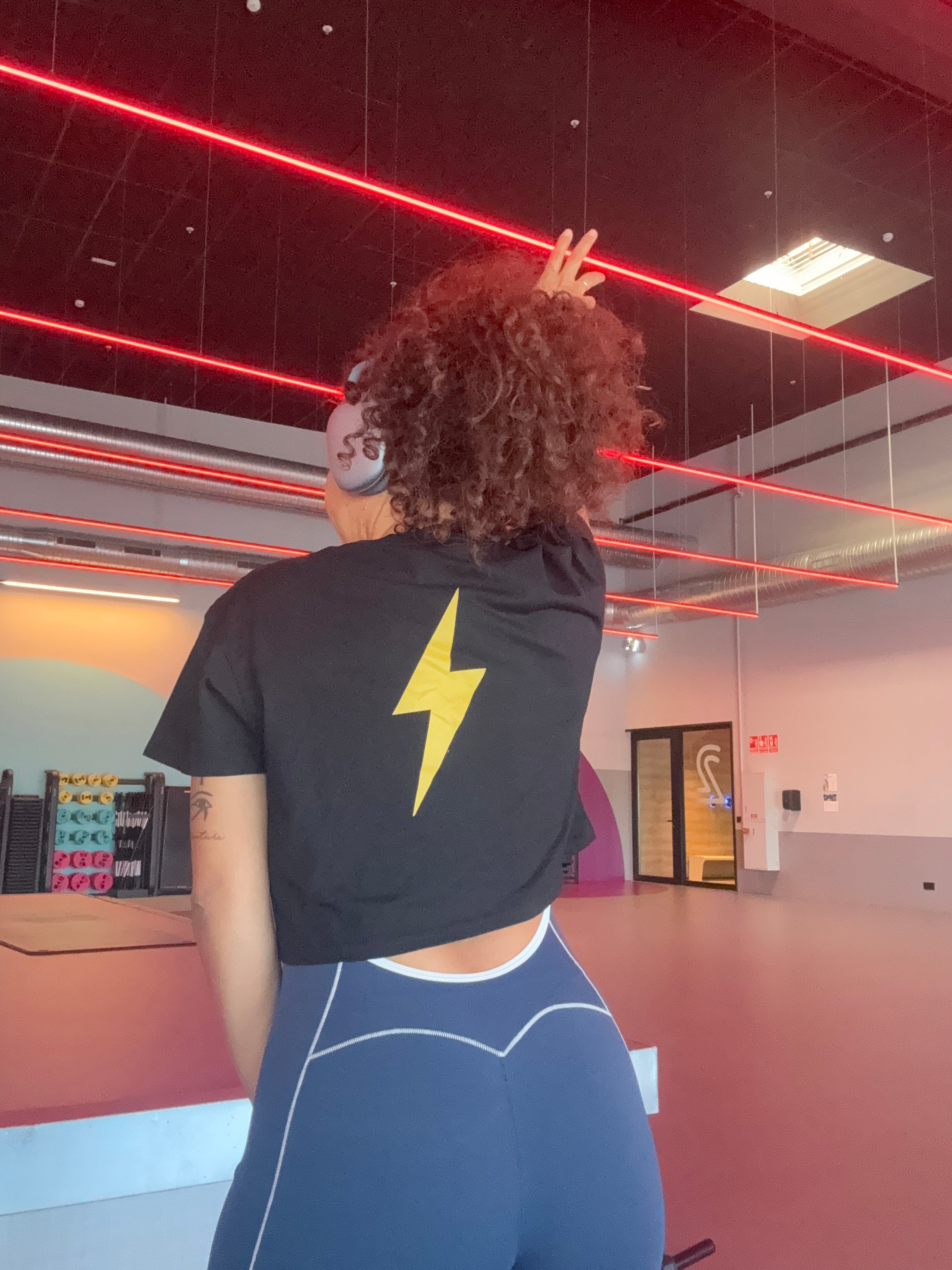 Crop Top Strong Body, Strong Mind – SheStrongQM